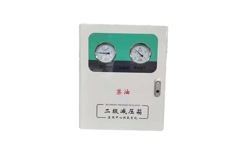 可克达拉中心供氧二级稳压箱